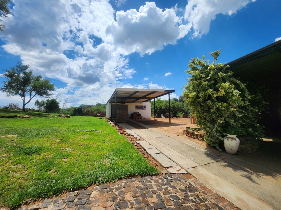 5 Bedroom Property for Sale in Oudorp North West